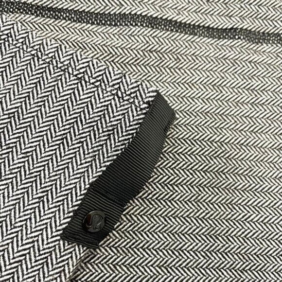Lululemon Vinyasa Scarf Infinity Rulu Heathered Herringbone Black White One Size - Picture 3 of 4